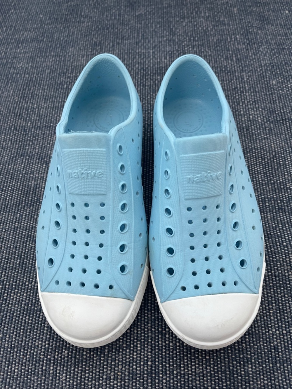 Native Jefferson Kids Water Shoes in Sky Blue with White Toe